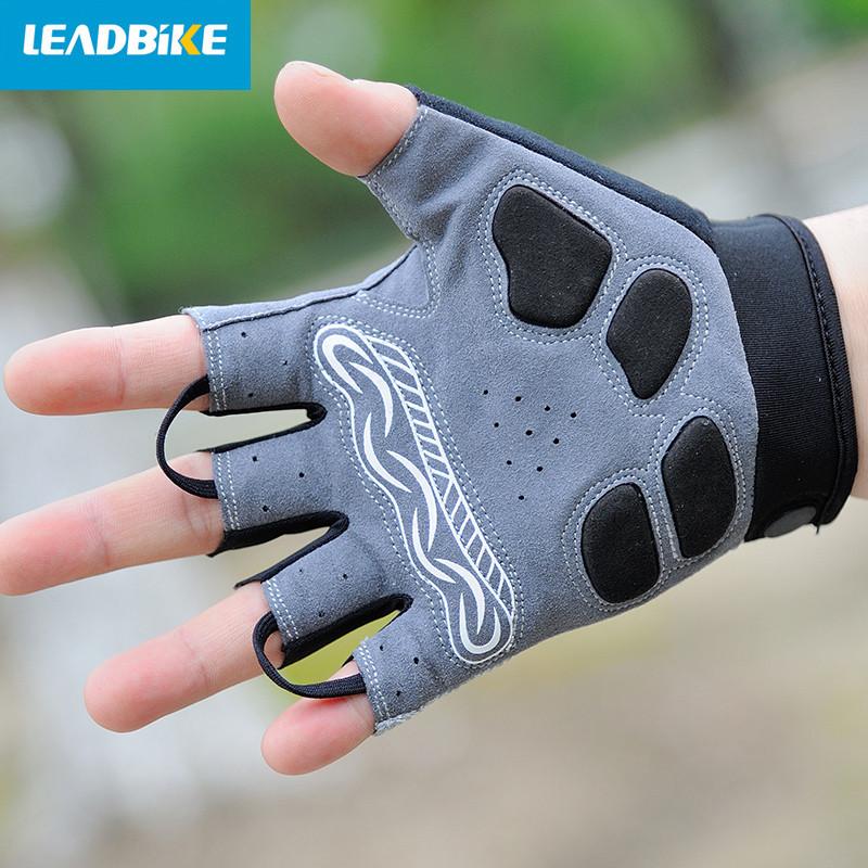 Cycling gloves with indicators